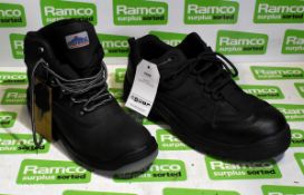 4x Safety boots & trainers - see description for full details