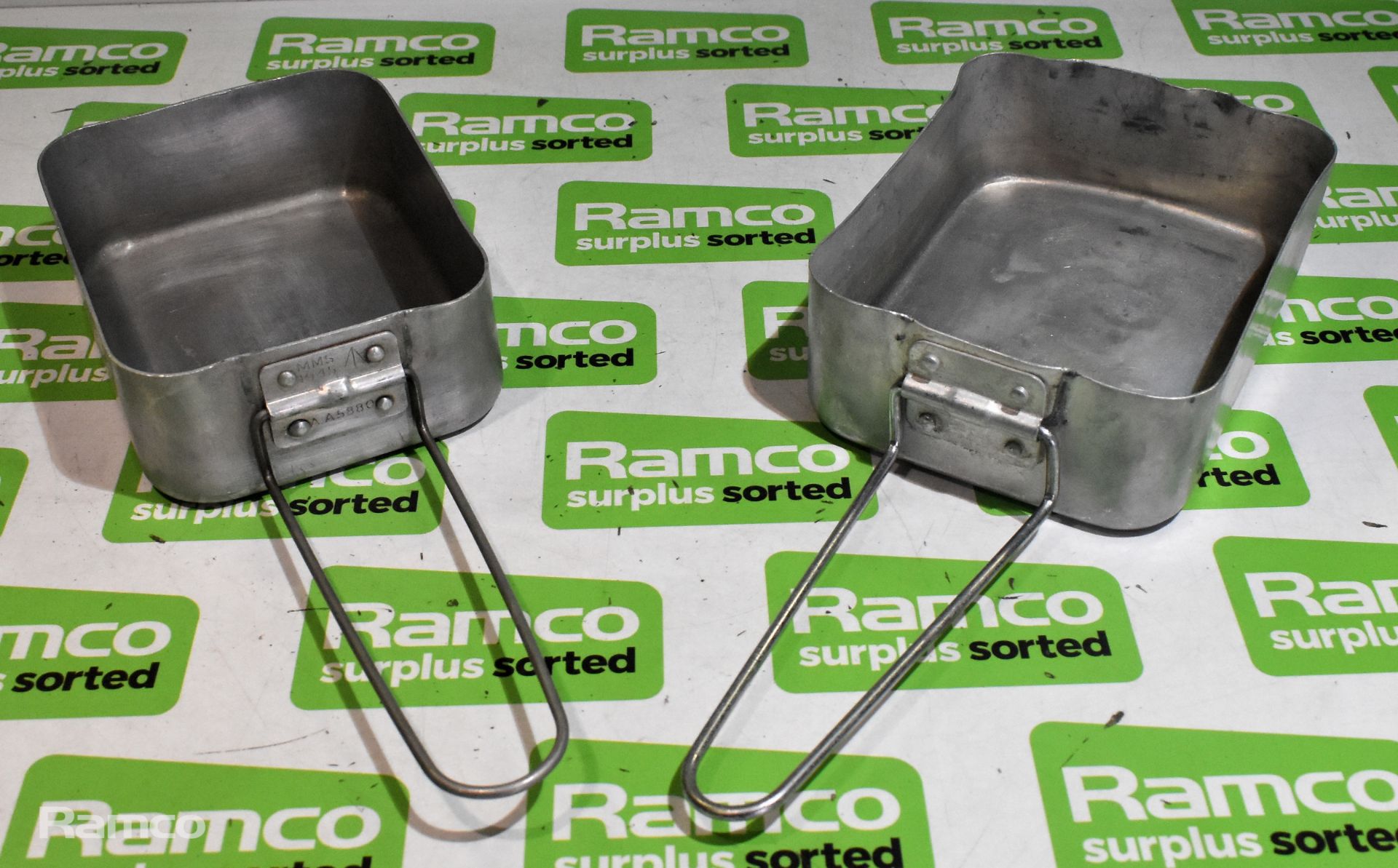 88x British Army pan mess tin - mixed sizes