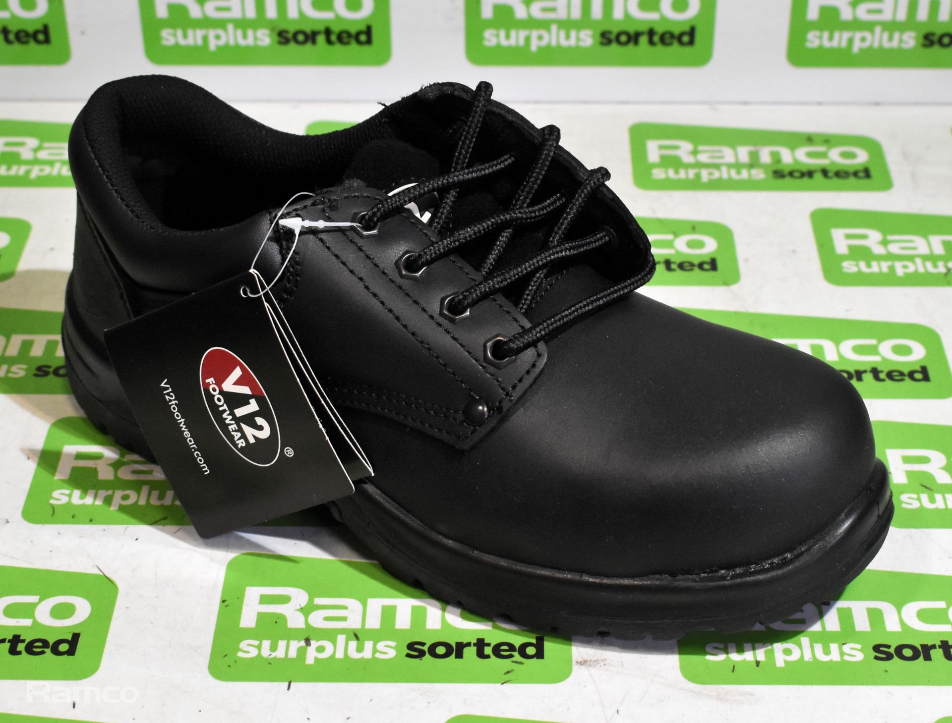 V12 VR608 Tiger safety shoes - UK 5 & 2x pairs of V12 VR608 Tiger safety shoes - UK 7 - Image 6 of 10