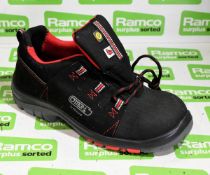 Otter 75311 lightweight safety trainers - UK 9 & 2x pairs of Otter 75311 lightweight safety trainers