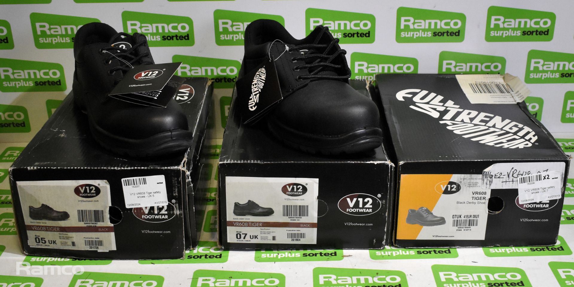 V12 VR608 Tiger safety shoes - UK 5 & 2x pairs of V12 VR608 Tiger safety shoes - UK 7 - Image 10 of 10