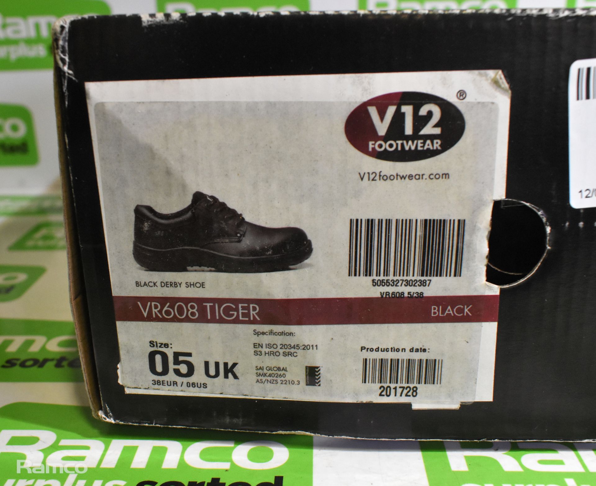 V12 VR608 Tiger safety shoes - UK 5 & 2x pairs of V12 VR608 Tiger safety shoes - UK 7 - Image 5 of 10
