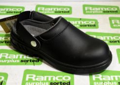 2x pairs of Portwest FW82 safety clogs - UK 3