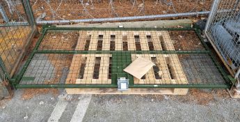 Mesh longspan stillage lid