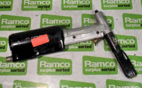 Avdel 734 air riveter