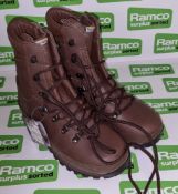 Altberg defender combat boots - Brown - size 5