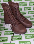 Altberg defender combat boots - Brown - size 14