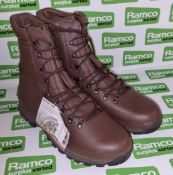 Altberg defender combat boots - Brown - size 15