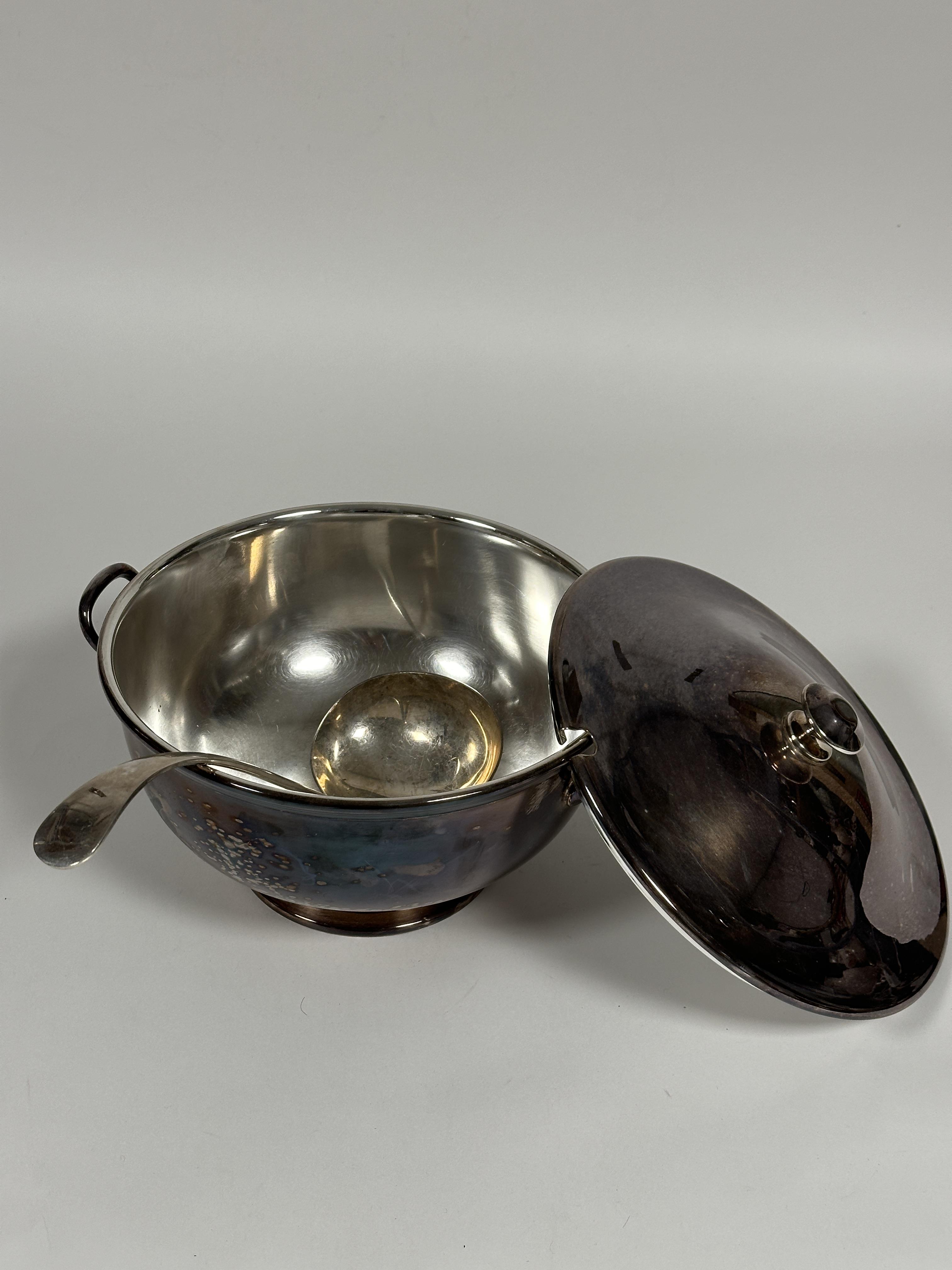 A Epns circular soup tureen and cover with twin handles to side on circular base complete with - Image 2 of 2