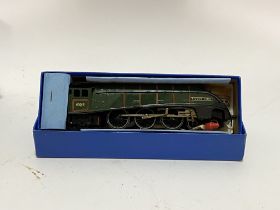 Model Railway: a quantity of Hornby Dublo '00' gauge model railway, including controllers, track,