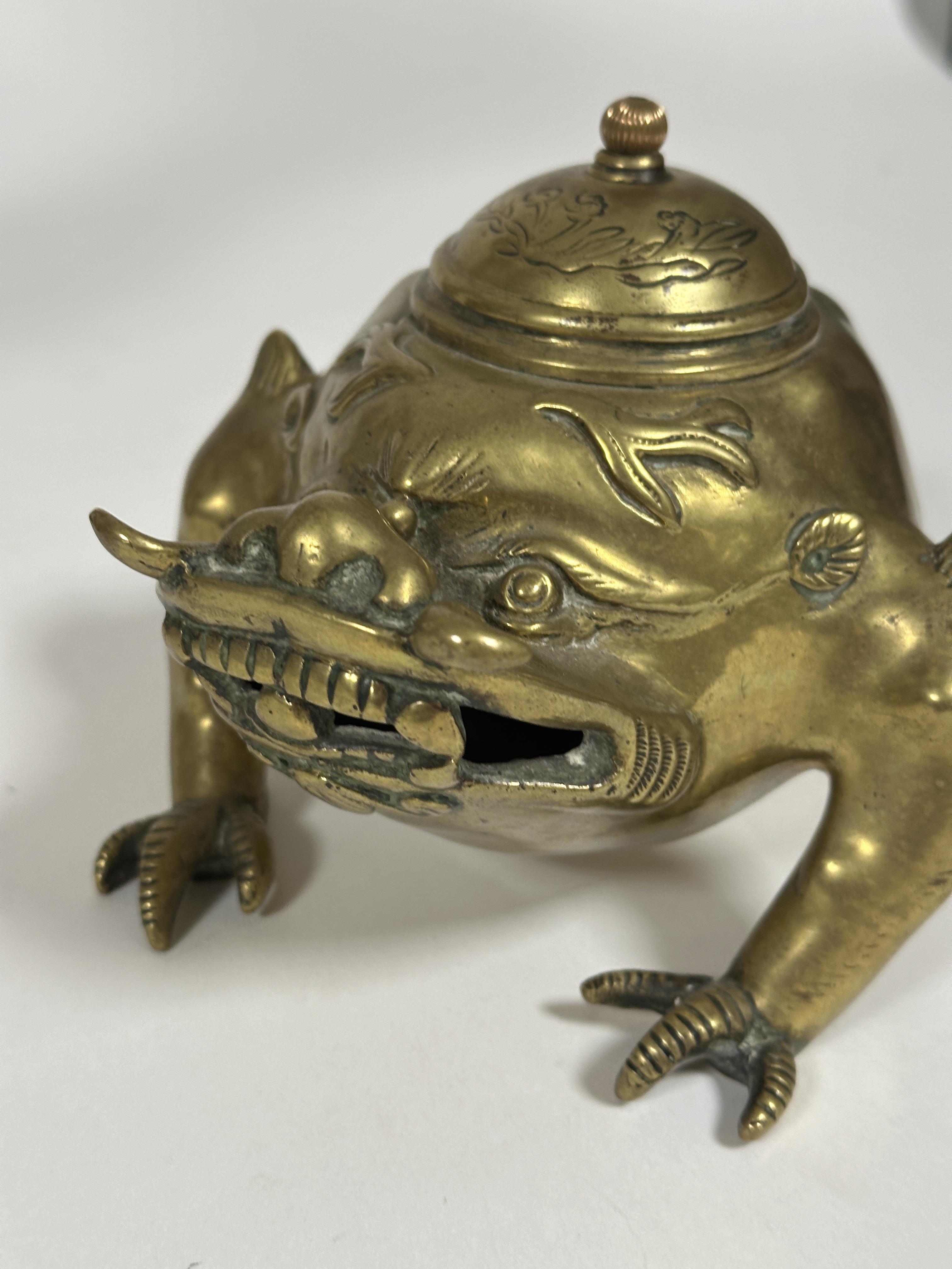 A Chines brass cast brass Fu incense burner with open mouth and hinged head  H x 20cm  D x 11cm, a - Image 4 of 6