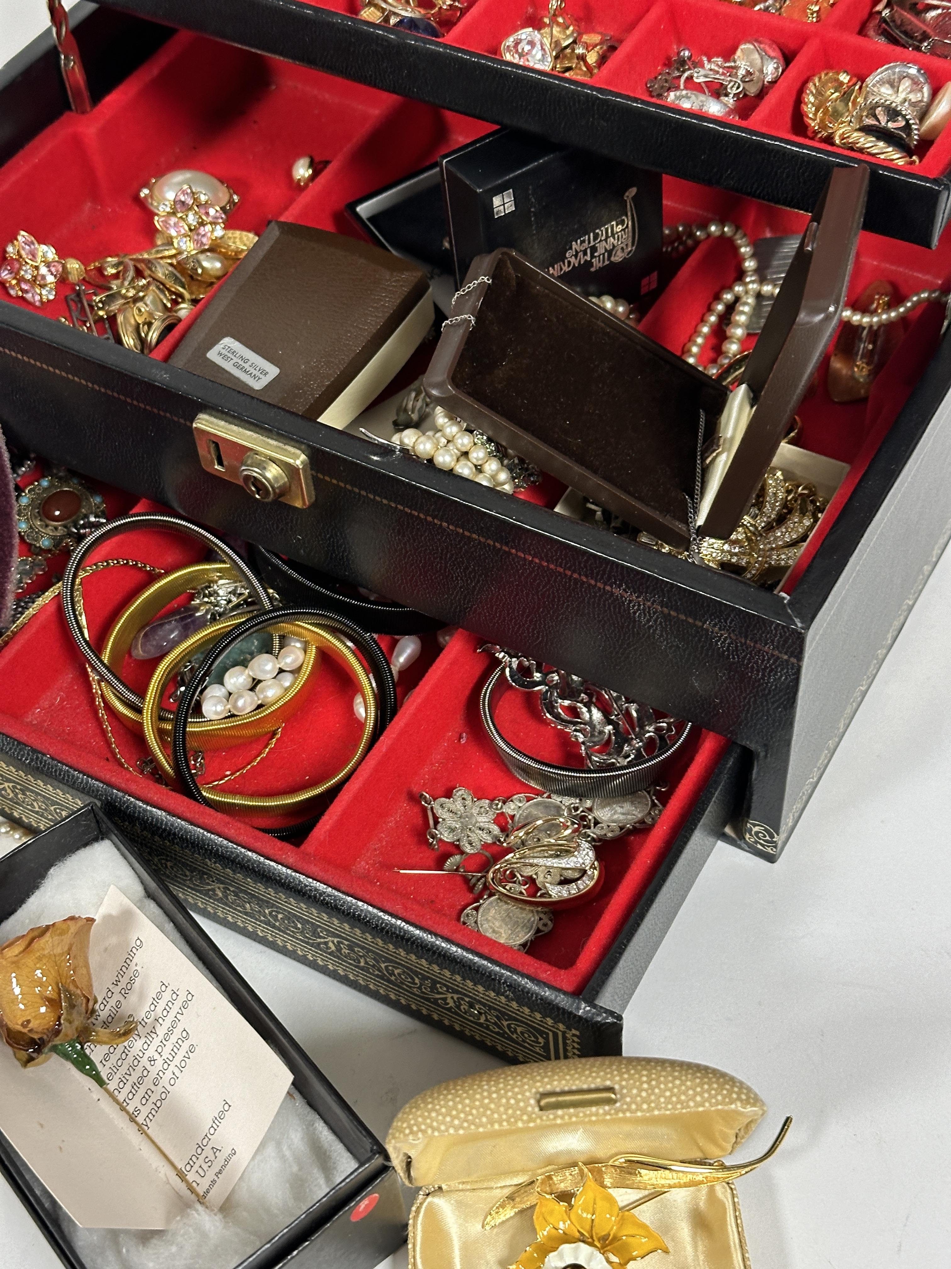 A black jewellery box containing a large collection of paste, gilt metal and ceramic clip on - Image 4 of 4