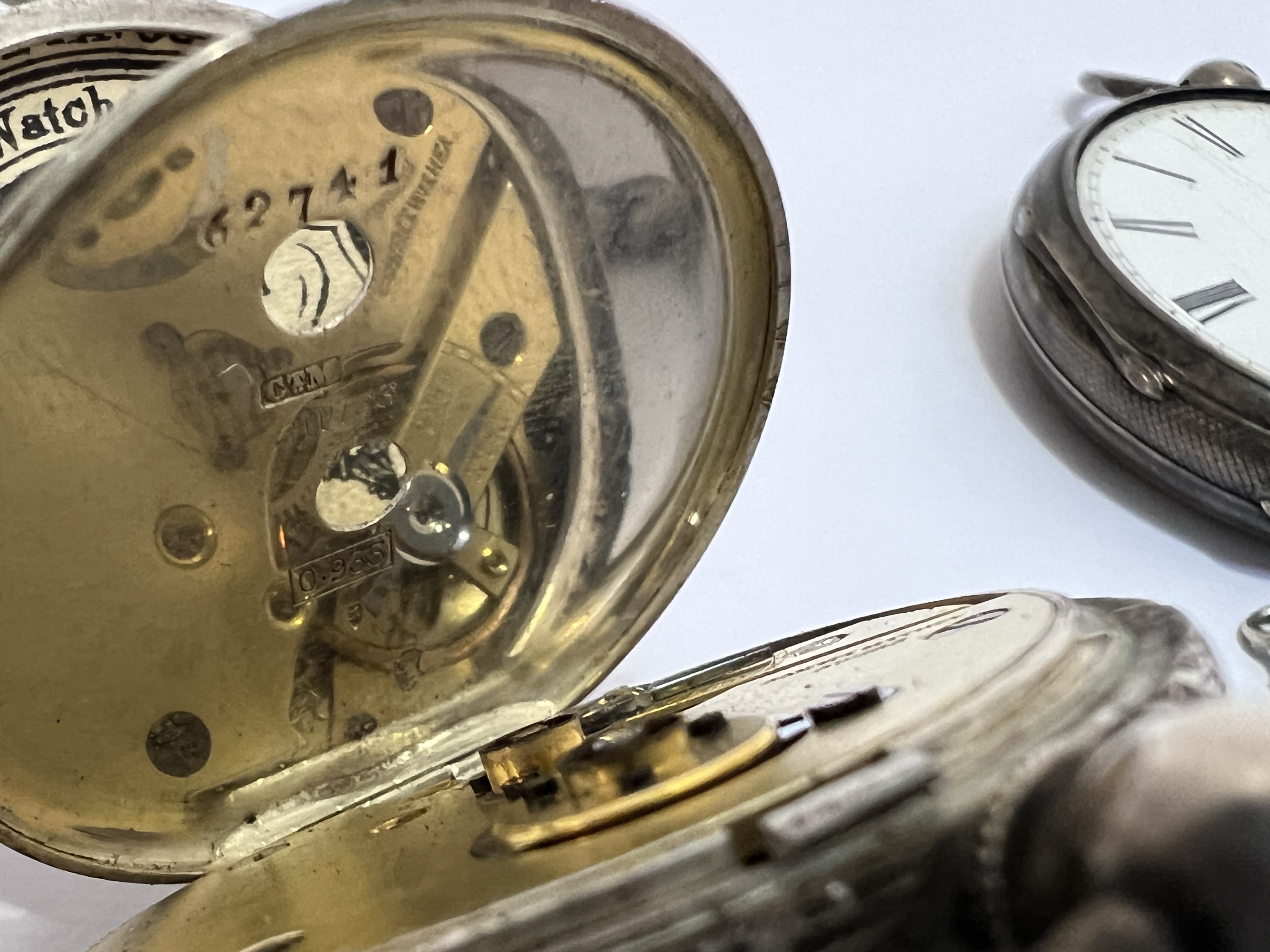 A group of three pocket watches/cases comprising a hallmarked silver pocket watch with enamel - Image 4 of 4