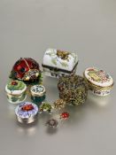 Property of the late Countess Haig, a group of three Halcyon Days  enamel boxes including a 1981