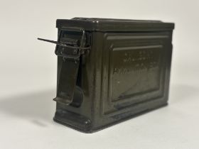 U.S Cal 30MI Ammunition Box in original green paint, undated. (27mmx18mmx9.5mm)