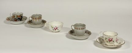 A group of New Hall porcelain tea wares, late 18th/early 19th century, comprising: a cup and