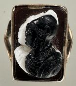 A 9ct gold ring set rectangular glass Roman style double overlaid portrait intaglio ring L x 1.7cm W