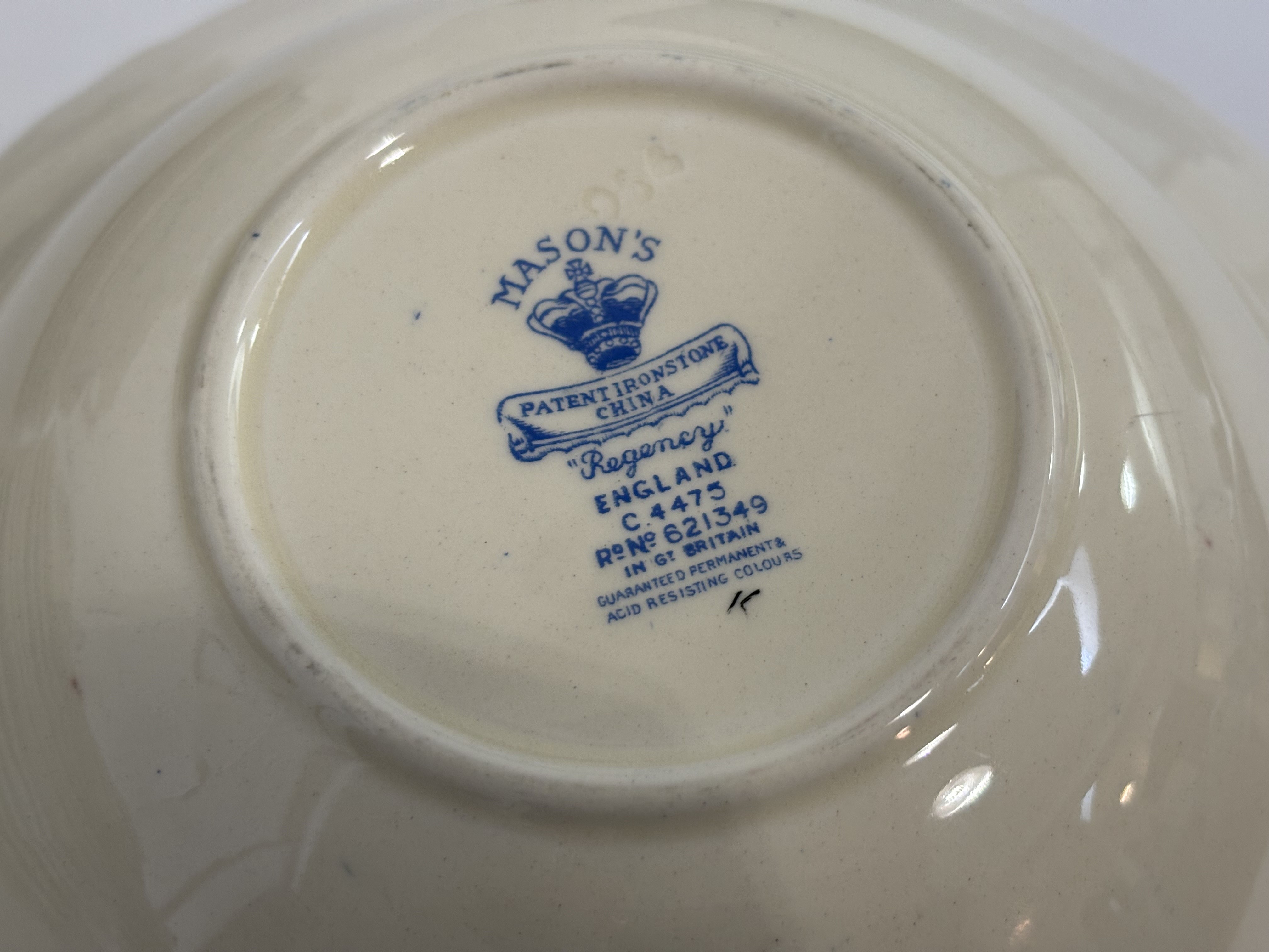 A large Vintage and Modern composite Mason's Ironstone China "Regency" and "Strathmore" pattern part - Image 4 of 4