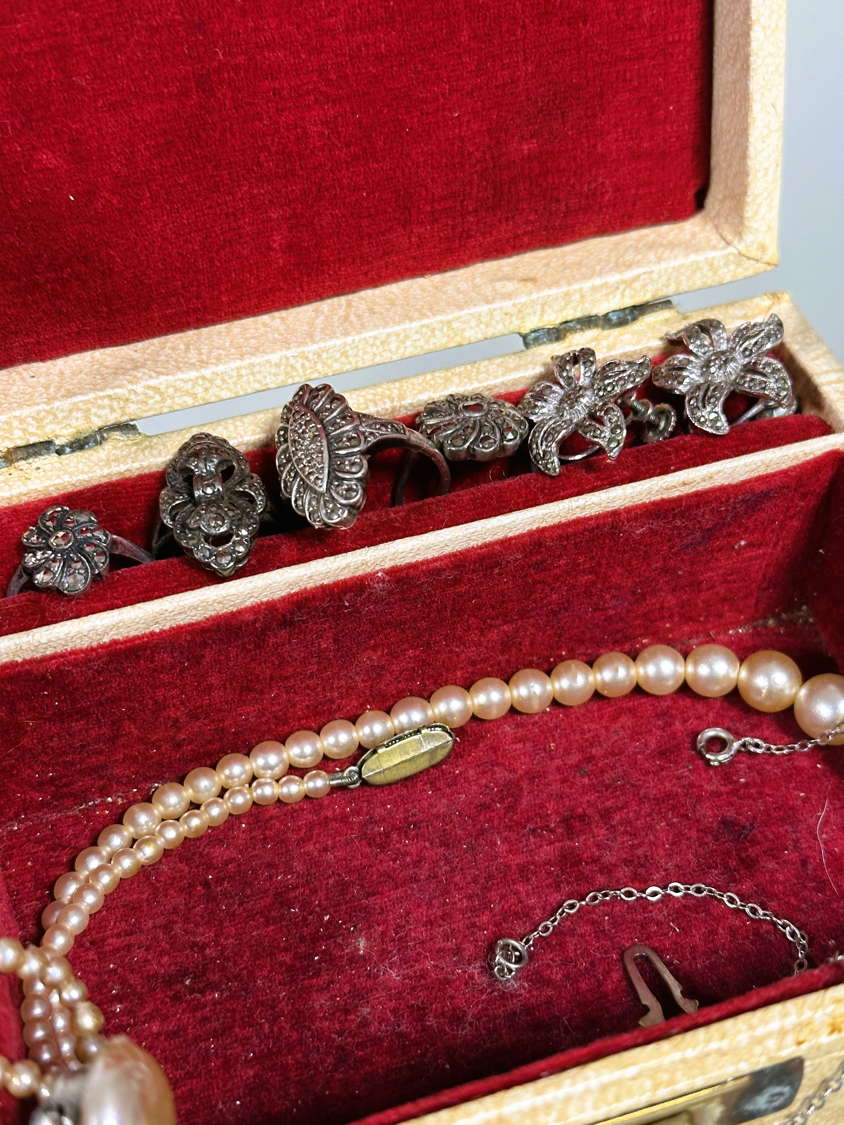 A box containing a collection of costume jewellery to include silver curb link bracelet with heart - Image 5 of 6