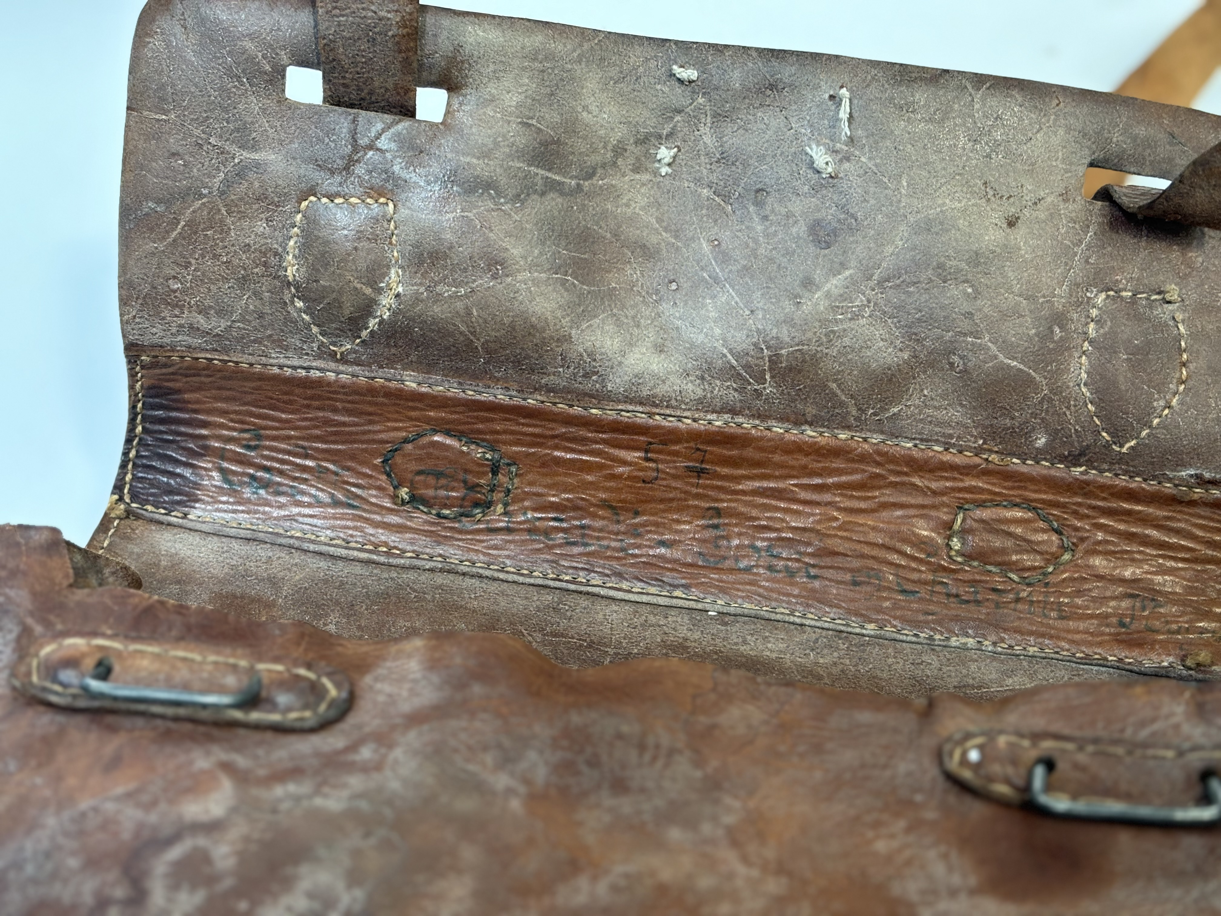 A leather light brown satchel with J.L.S initialled patch sewn to the front, with silver hardware - Image 2 of 4