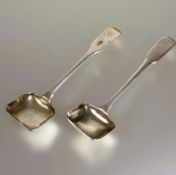 A pair of William Mill Montrose Scottish provincial silver square fiddle pattern mustard spoons