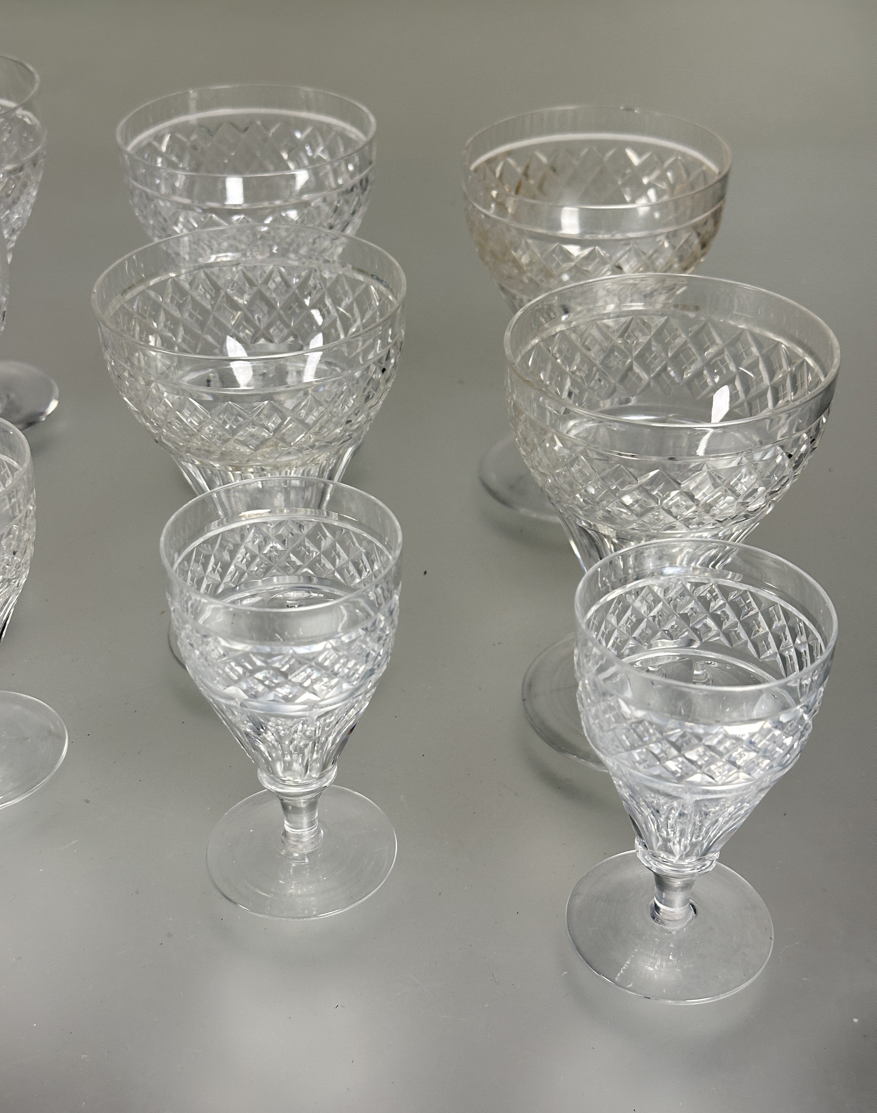 A part set of crystal slice cut tapered glasses to include a pair of red wine glasses, H x 11.5cm, - Image 3 of 3