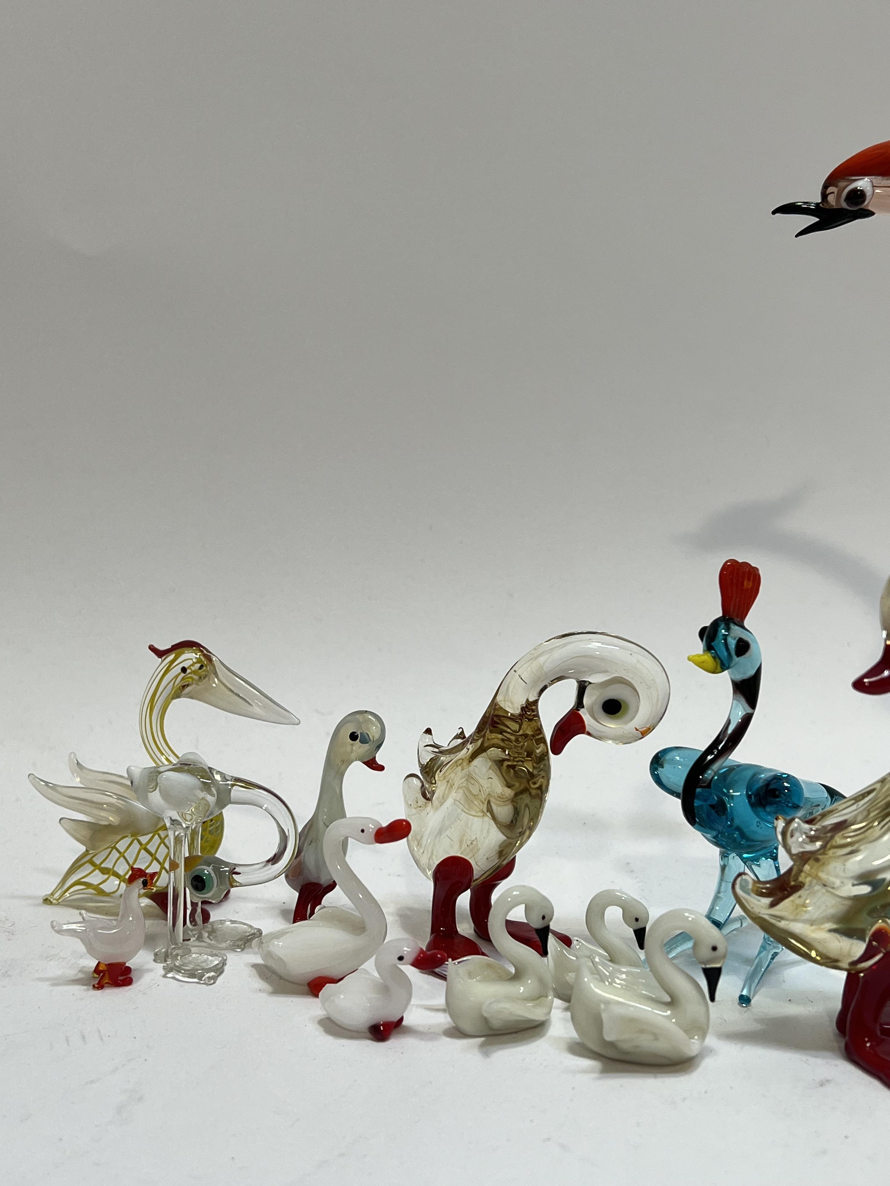 A group of mid-century lampwork glass animals (all birds, owls, swans, ducks, cockerel etc..., - Image 2 of 4