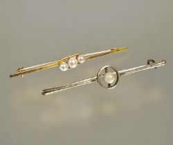 A 9ct gold bar brooch set central circular enclosed cultured pearl L x 6cm and a 9ct gold bar brooch