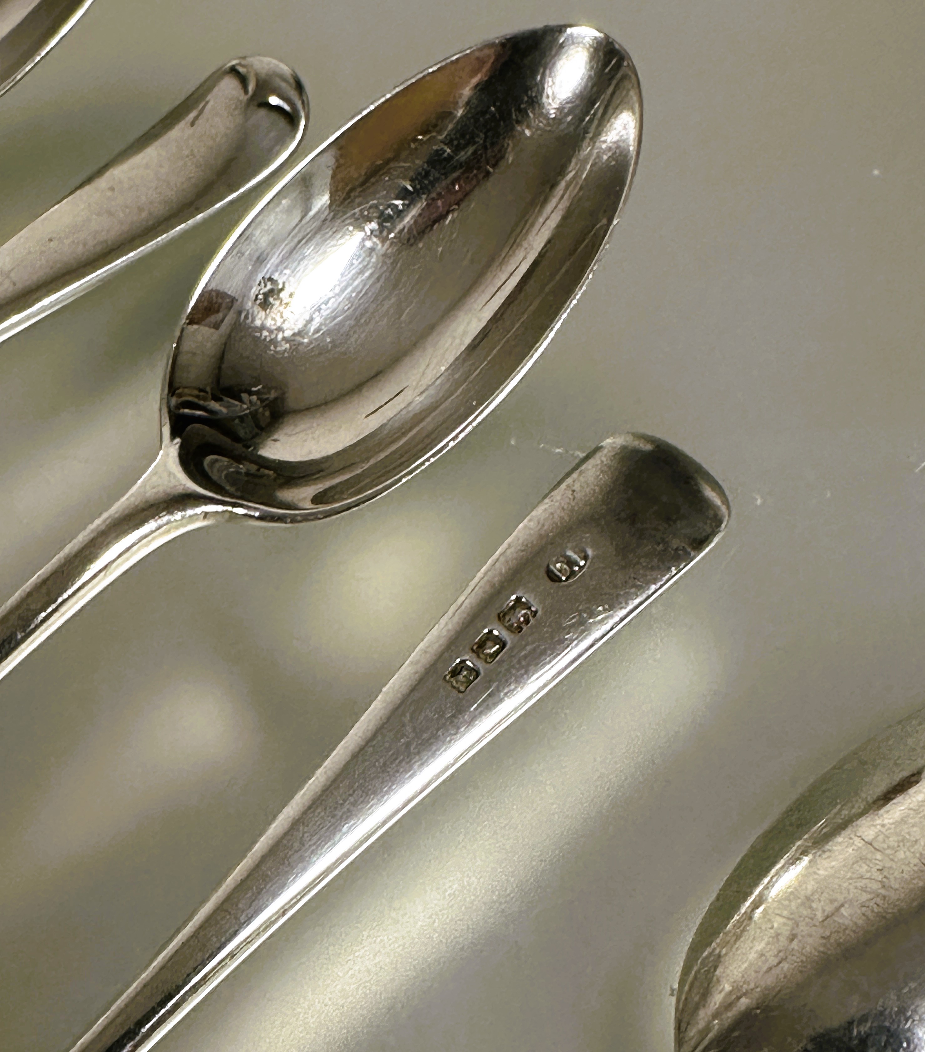 A set of six London silver old english pattern tea spoons London 1920 L x 10cm 67.6g (6) - Image 2 of 2