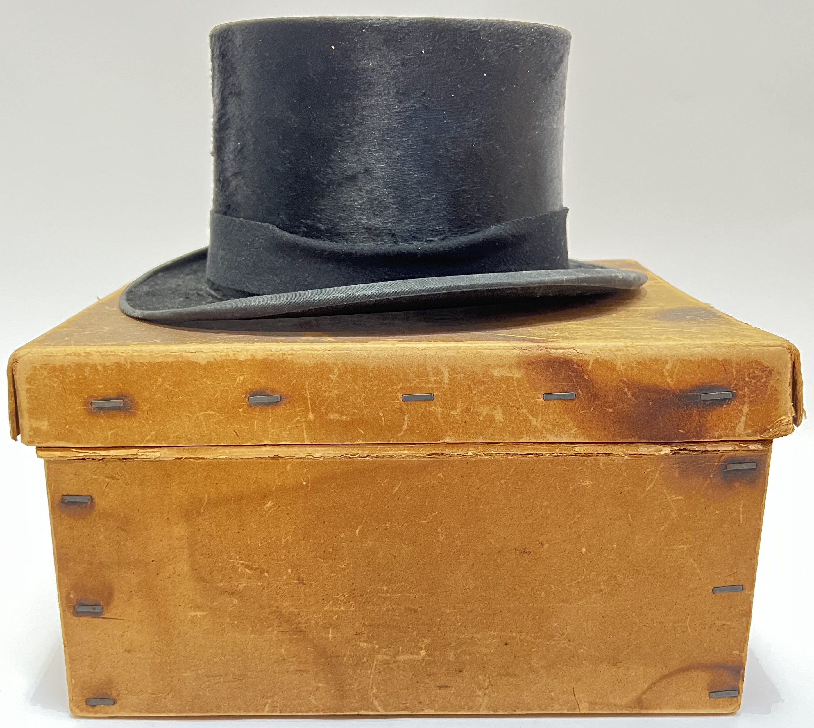 McLaren of Glasgow, a boxed gentleman's top hat