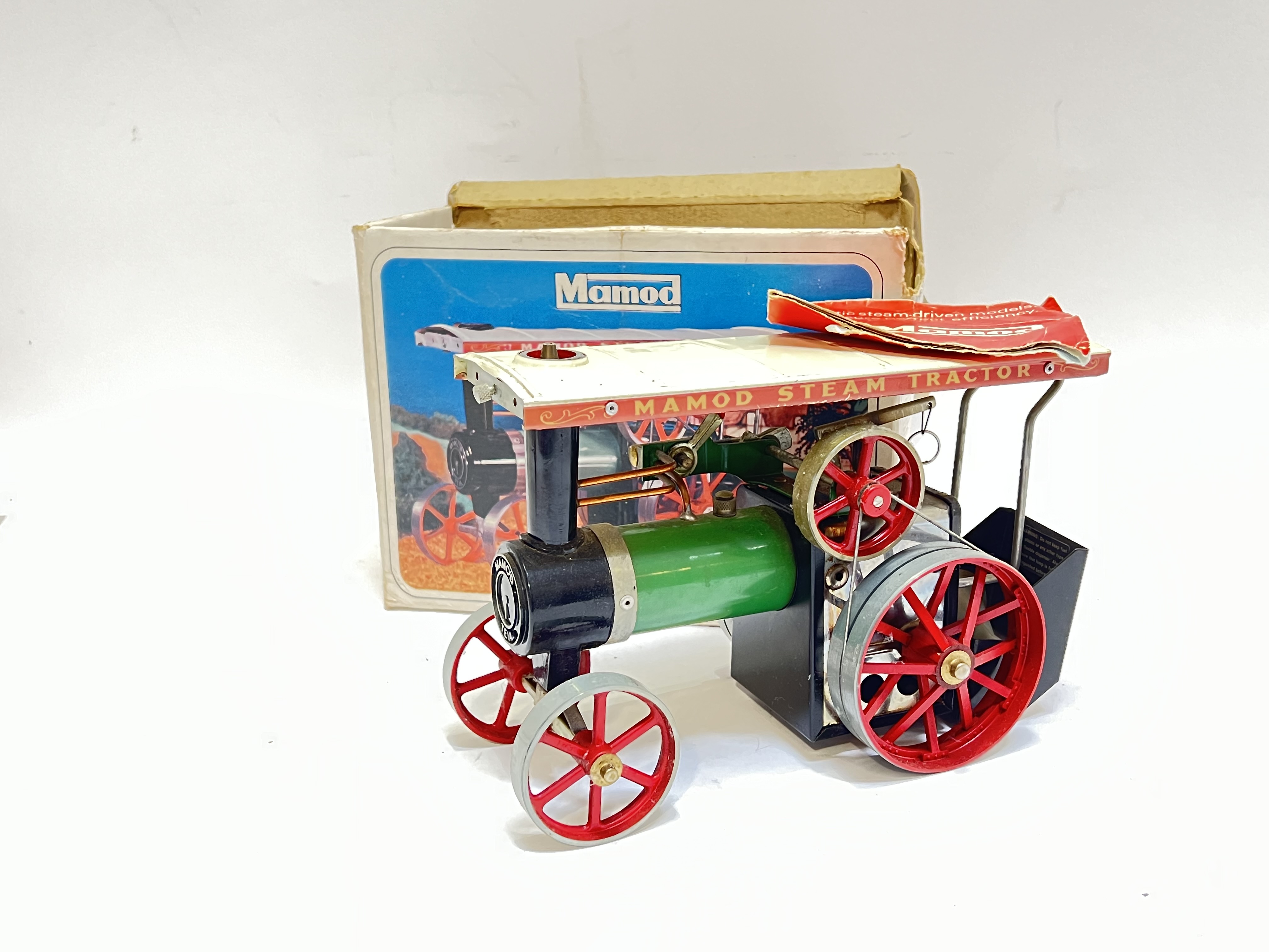 A vintage boxed Mamod Steam Tractor Toy (h- 19cm, w- 27cm) - Image 2 of 2