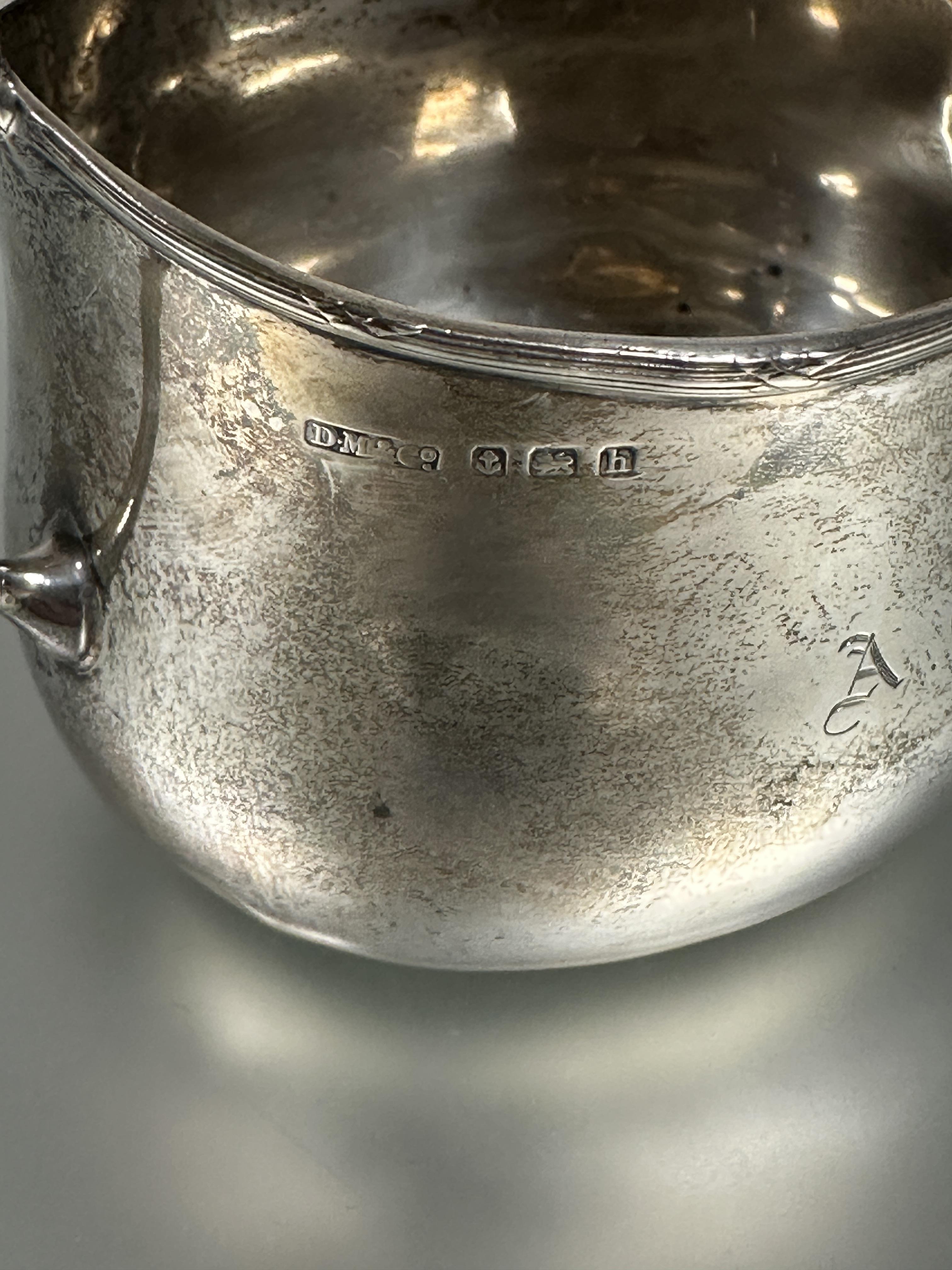 A Edwardain Birmingham silver oval two handled sugar bowl with reeded border to top engraved with - Image 4 of 4