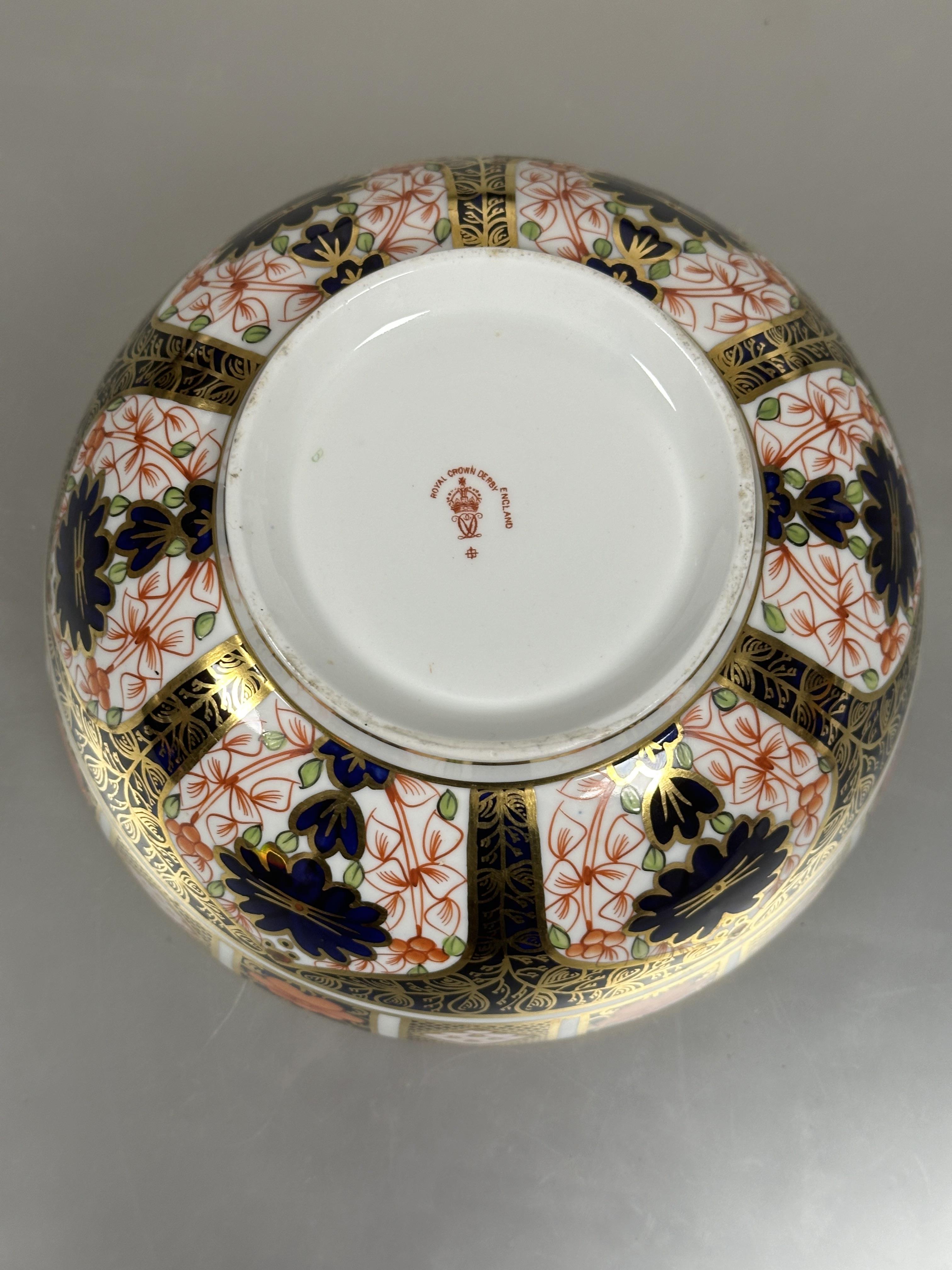 A 1930s-40s  Royal Crown Derby bowl decorated in traditional Imari design stamped verso no signs - Image 3 of 3