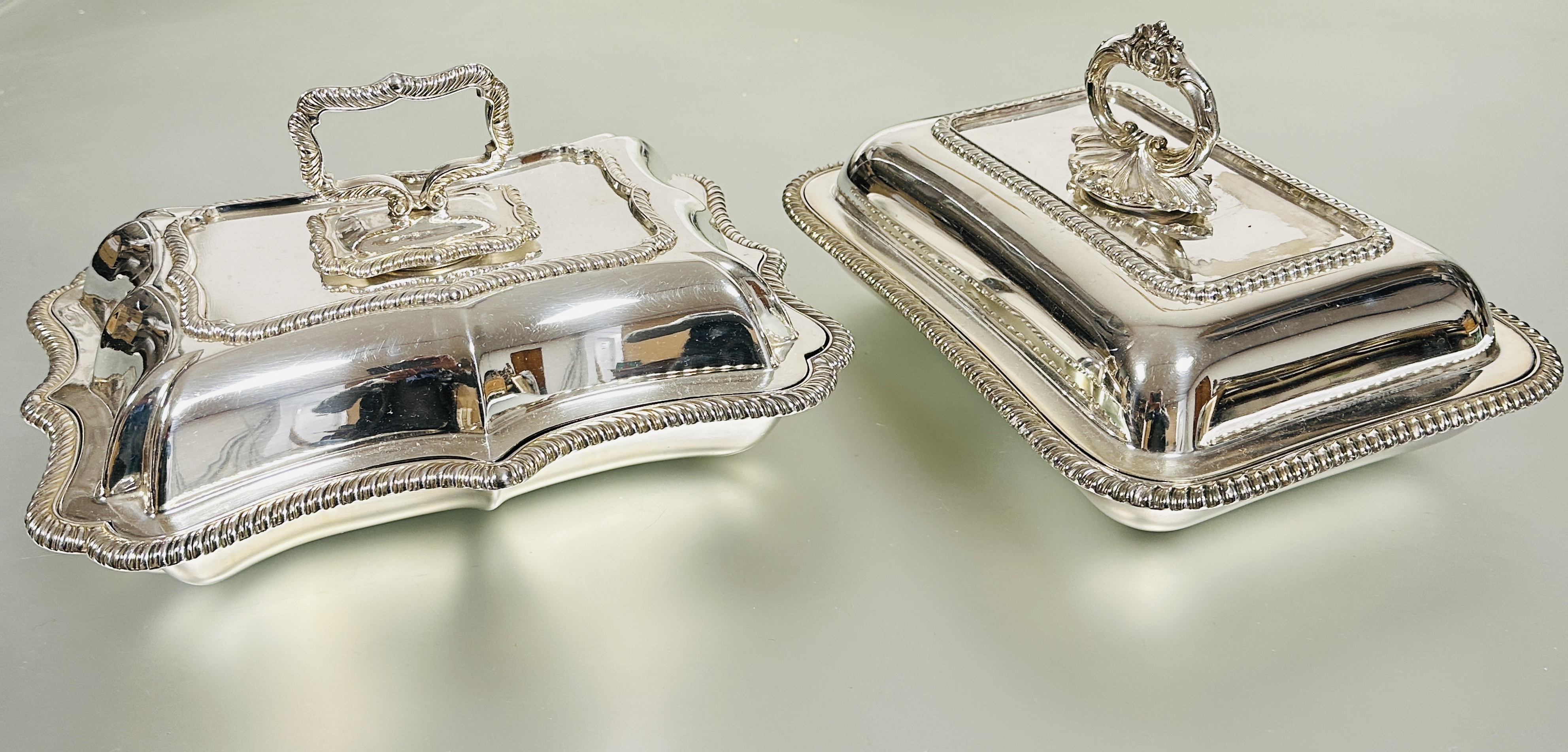 A Epns scalloped shaped Entree serving dish and cover with removable handle to top and gadroon