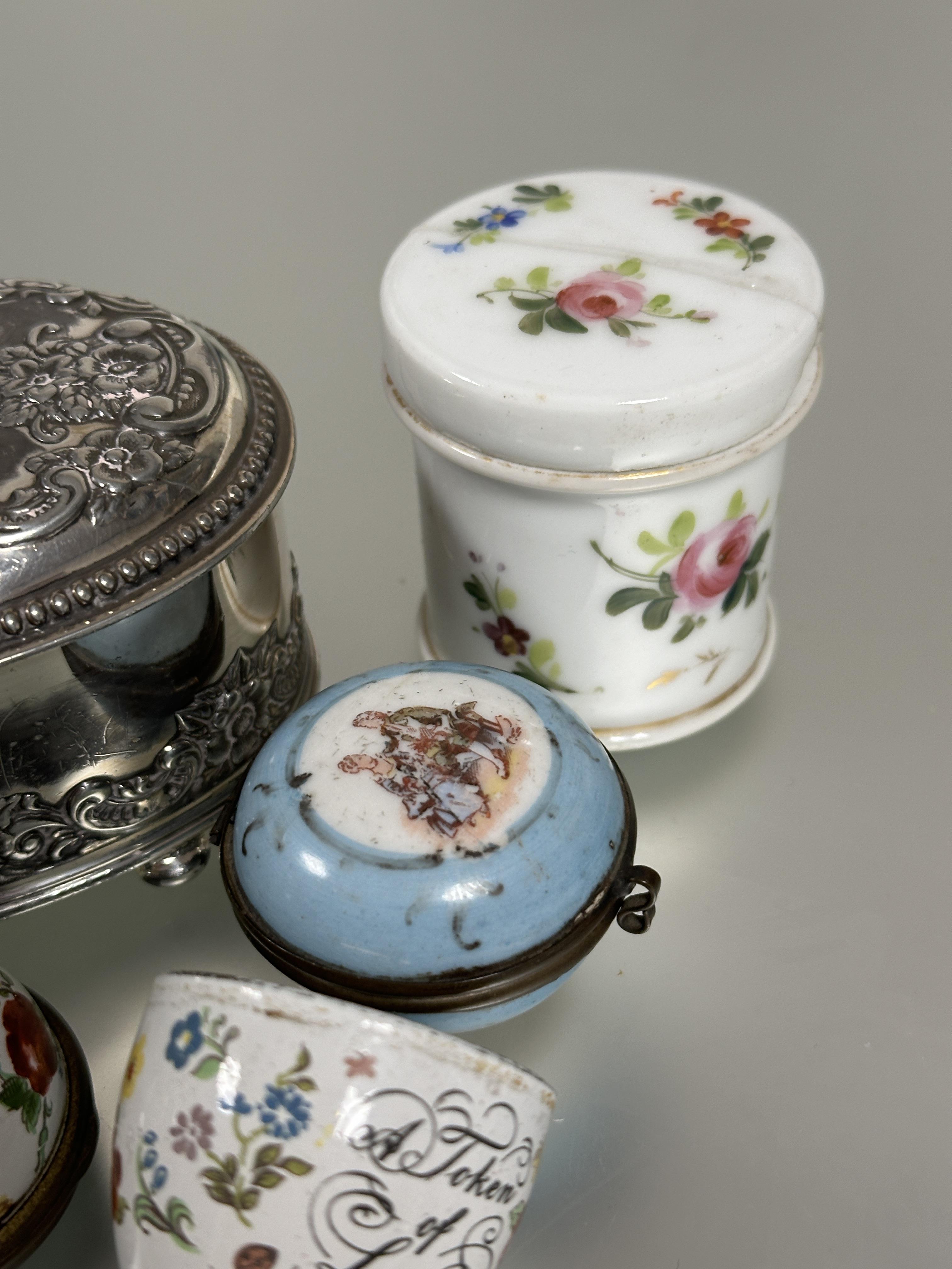 A crystal slice cut glass panel sided ointment jar with Chester silver chased top depicting two - Image 4 of 4