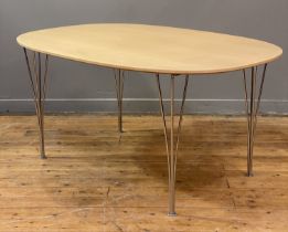 Piet Hein and Bruno Mathsson for Fritz Hansen, a 'superellipse' dining table, the oval beech top