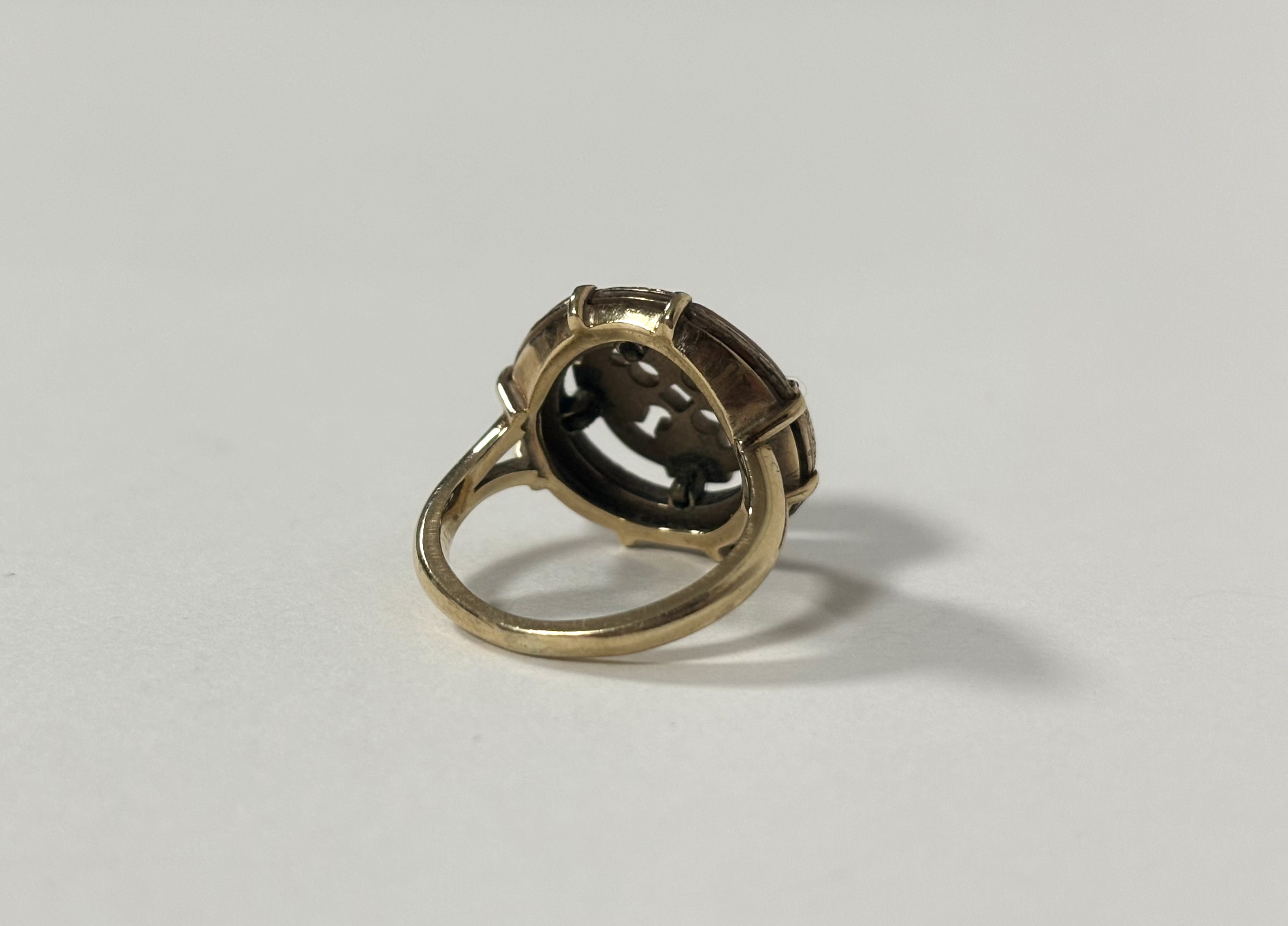 A Scottish hardstone-inset ring, modelled with a Celtic Cross within a circular band, in unmarked - Image 3 of 3