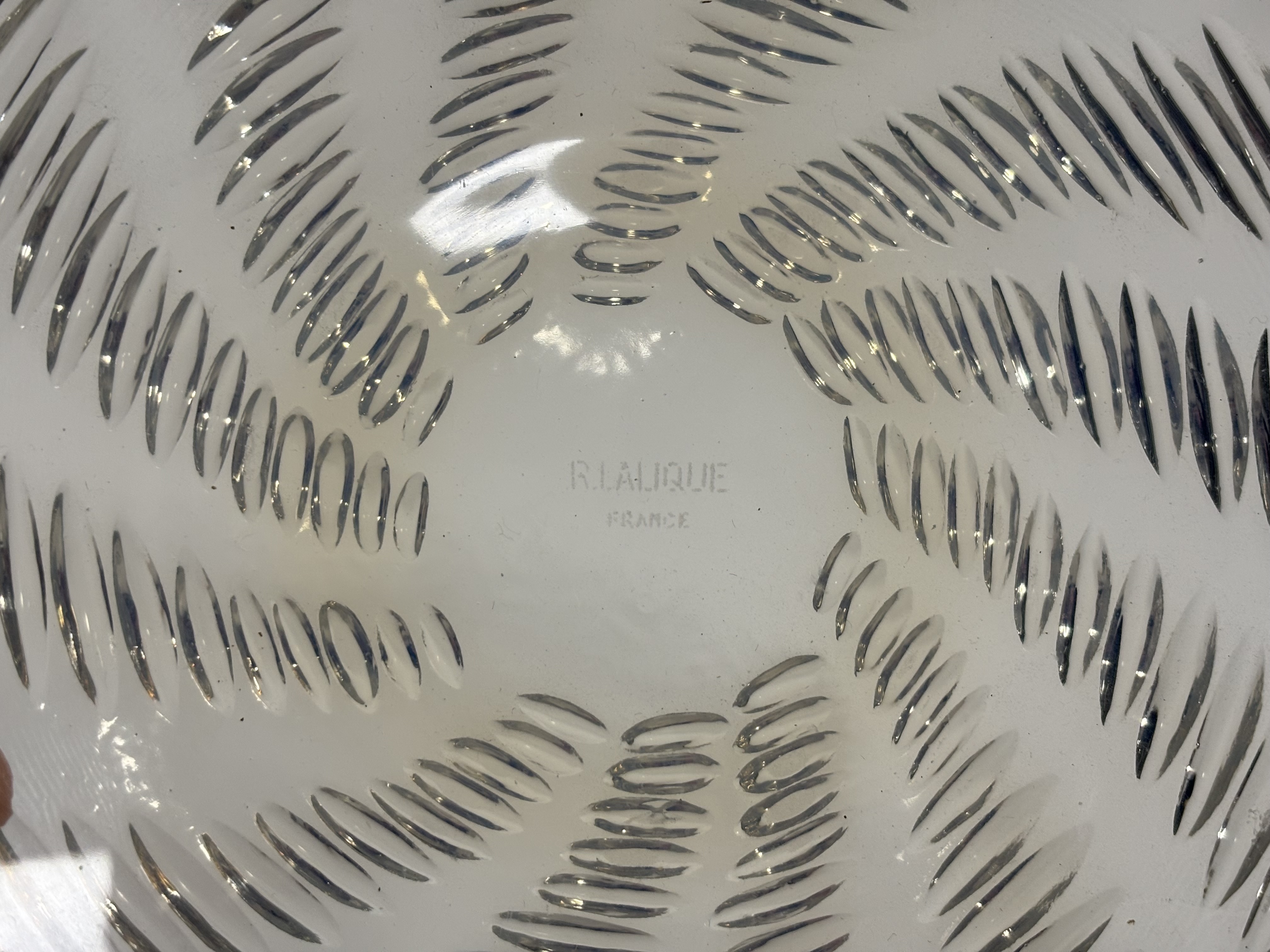 Lalique, Rene Lalique, Ondes pattern, a semi-opalescent glass coupe ouverte, etched mark (no - Image 5 of 5