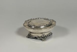 An Edwardian silver jewellery casket, William Comyns & Sons, London 1903, of oval form, the