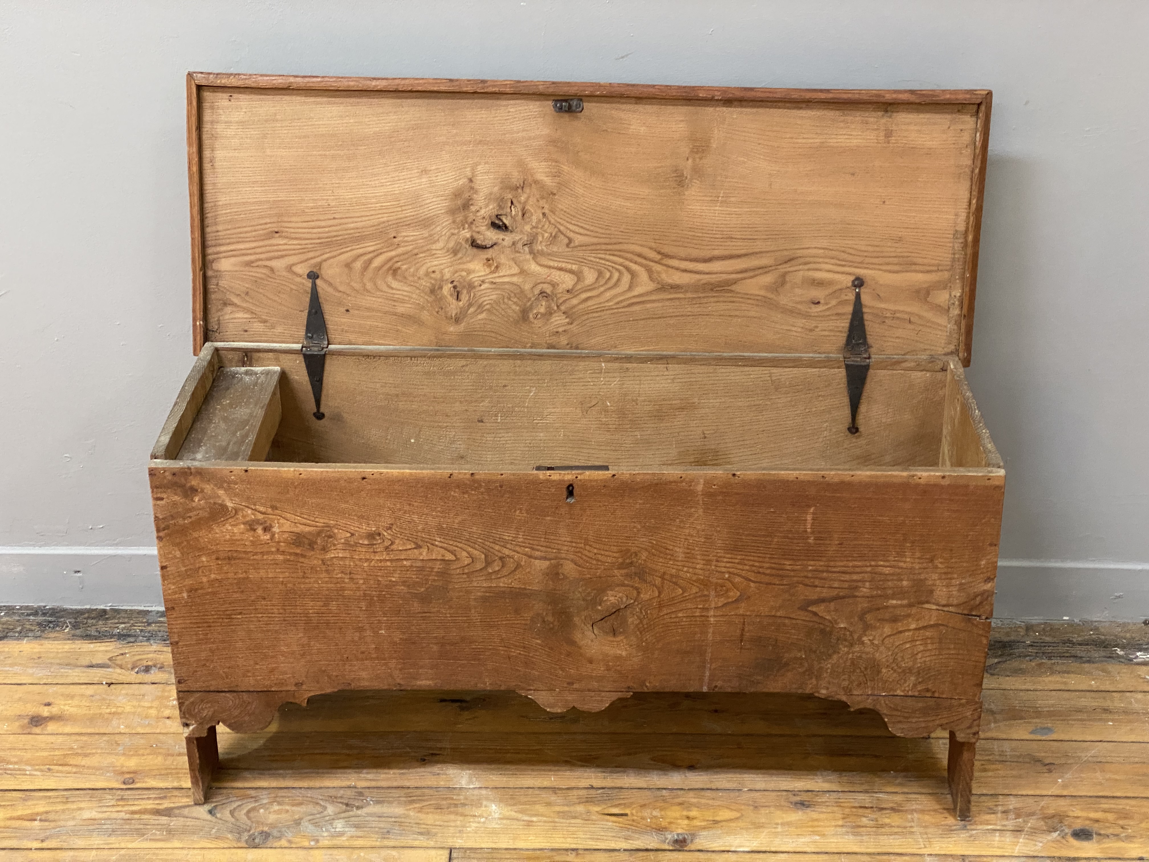 An English oak six plank coffer, late 18th century, the hinged lid opening on strap hinges to an - Image 2 of 2