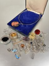 A collection of costume jewellery to include a 19thc yellow metal brooch /pendant set oval faceted