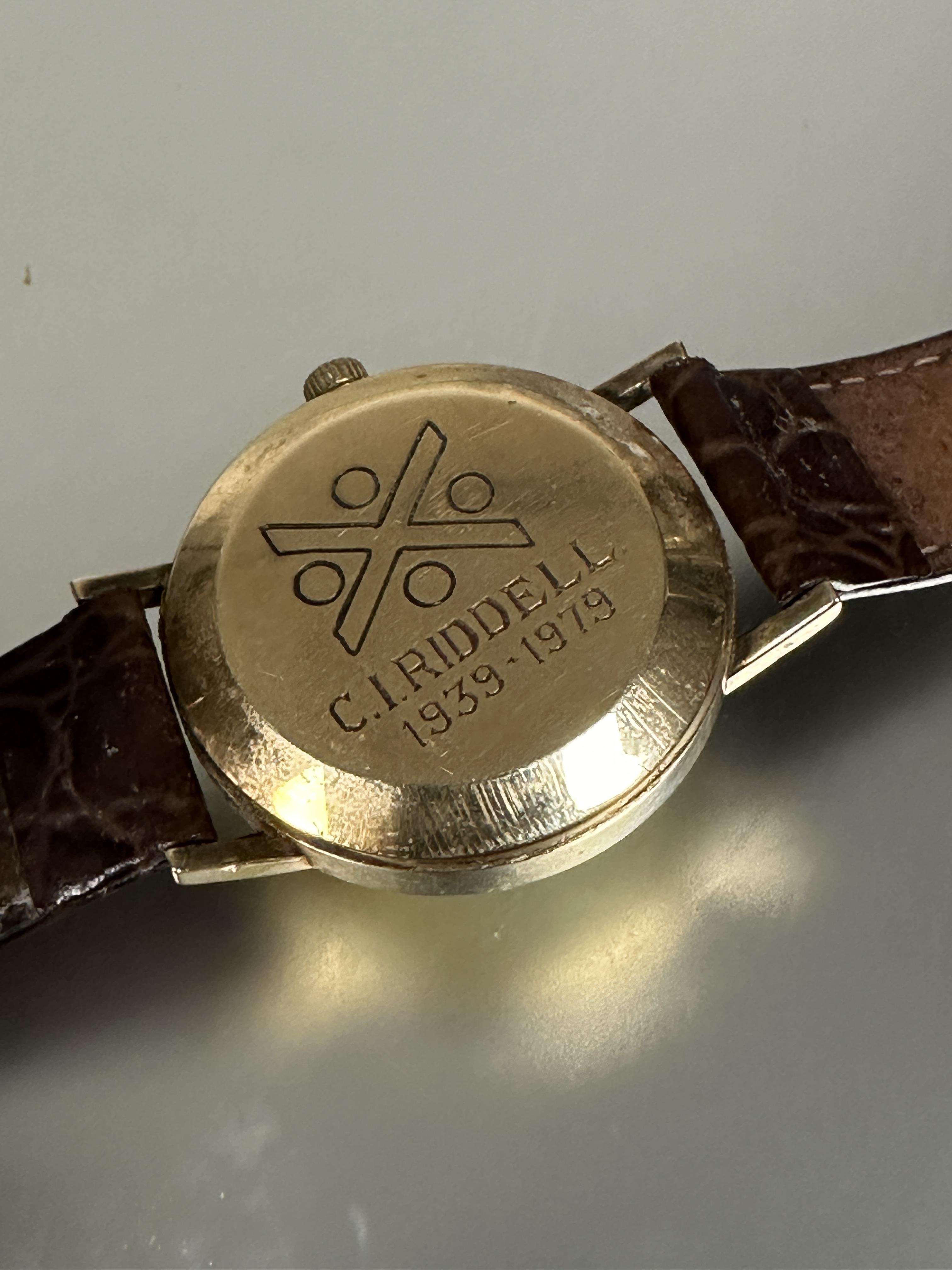 A 9ct gold gents automatic Rotary wrist watch with day and date complication and baton hour - Image 2 of 5