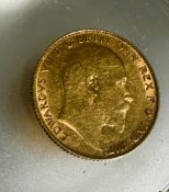 A Edward VII gold half sovereign 1904 3.99g