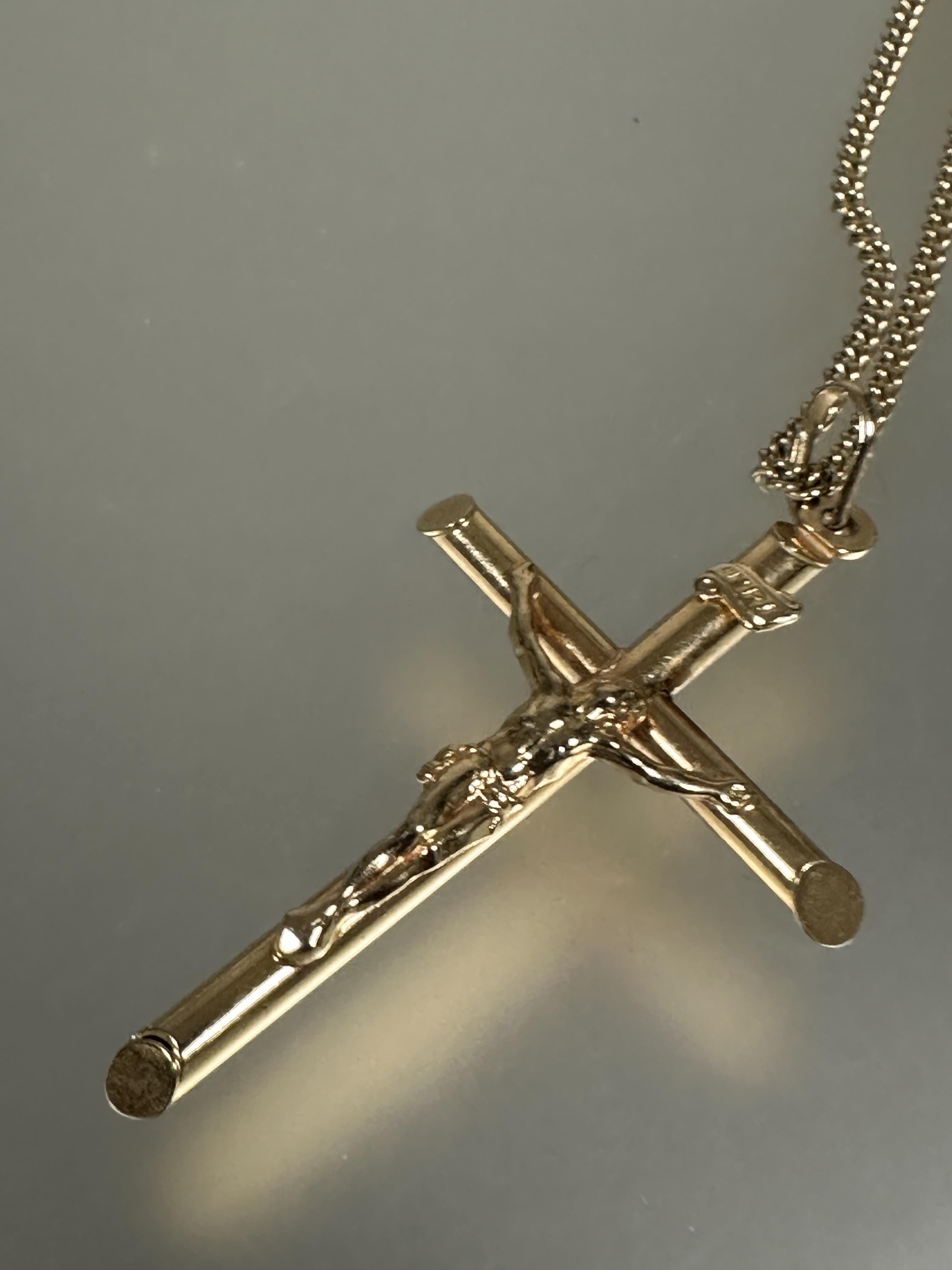 A 9ct gold crucifix with loop to top L x 4.5cm  on 9ct gold cerb link chain L x   30cm 7.84g - Image 2 of 3