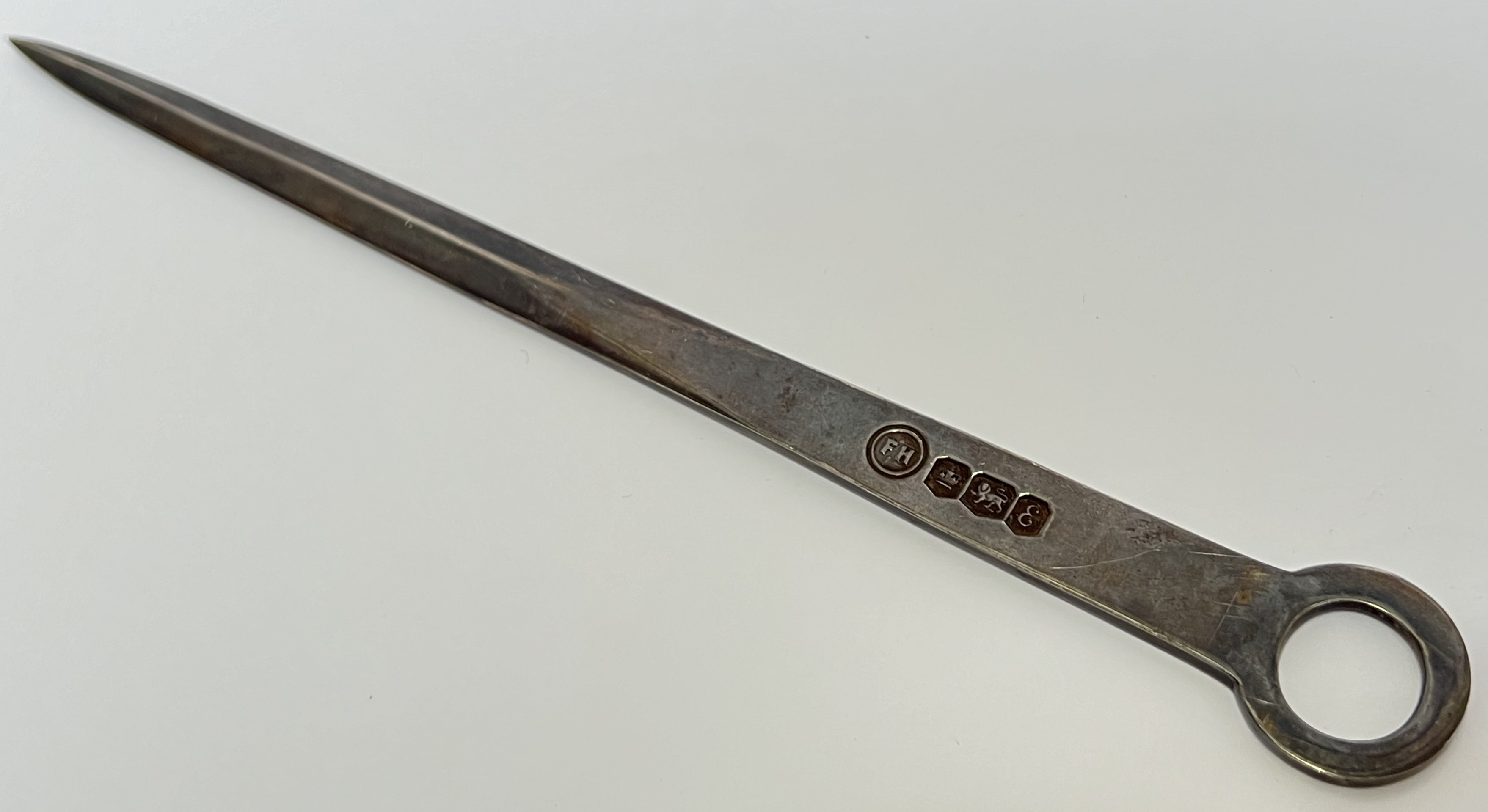 A Sheffield hallmarked (1972) page turner/letter opener by Francis Howard, modelled after a Georgian