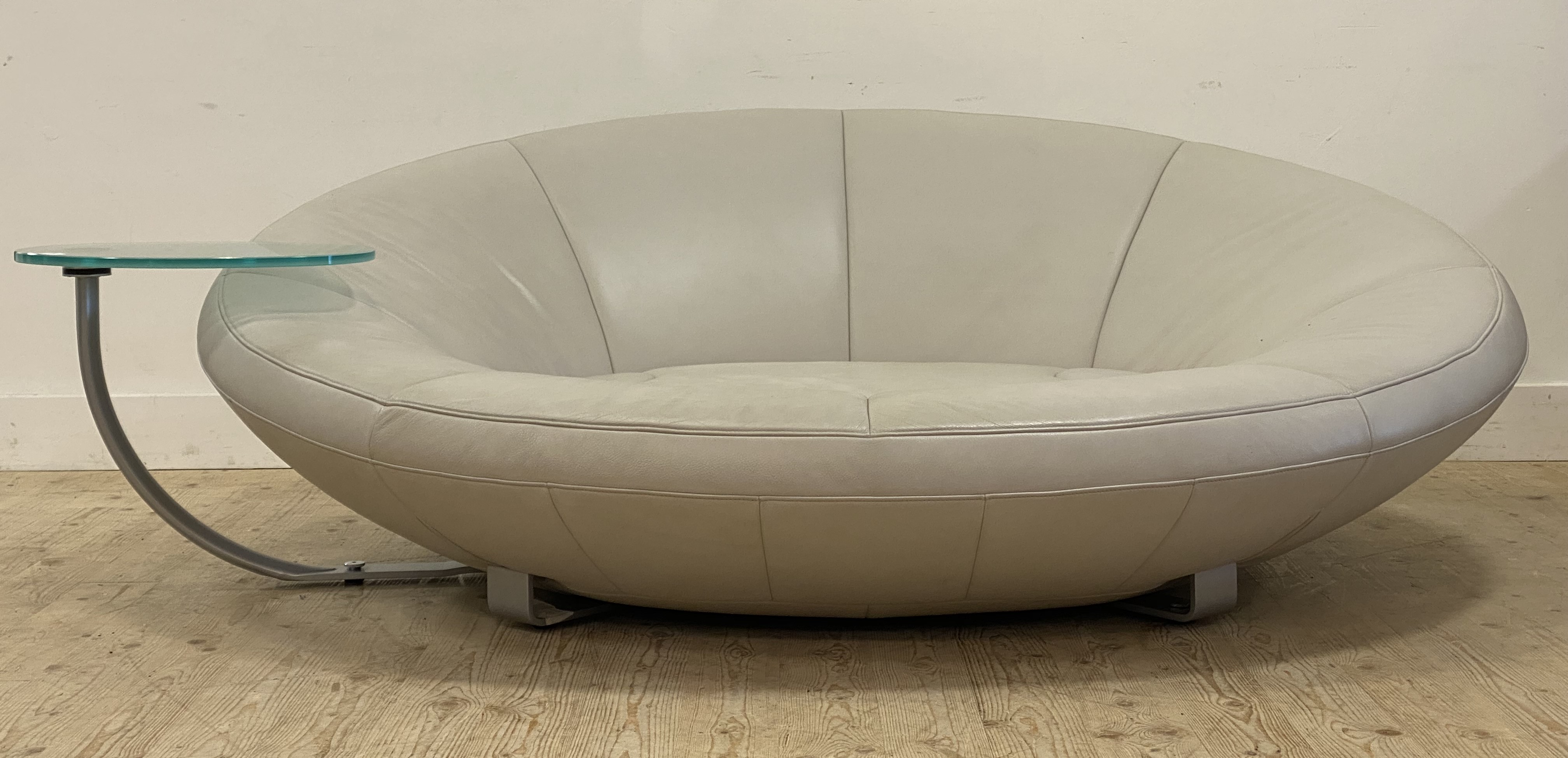 Jane Worthington for De Sade, a DS 152 leather upholstered oval love seat / sofa, complete with