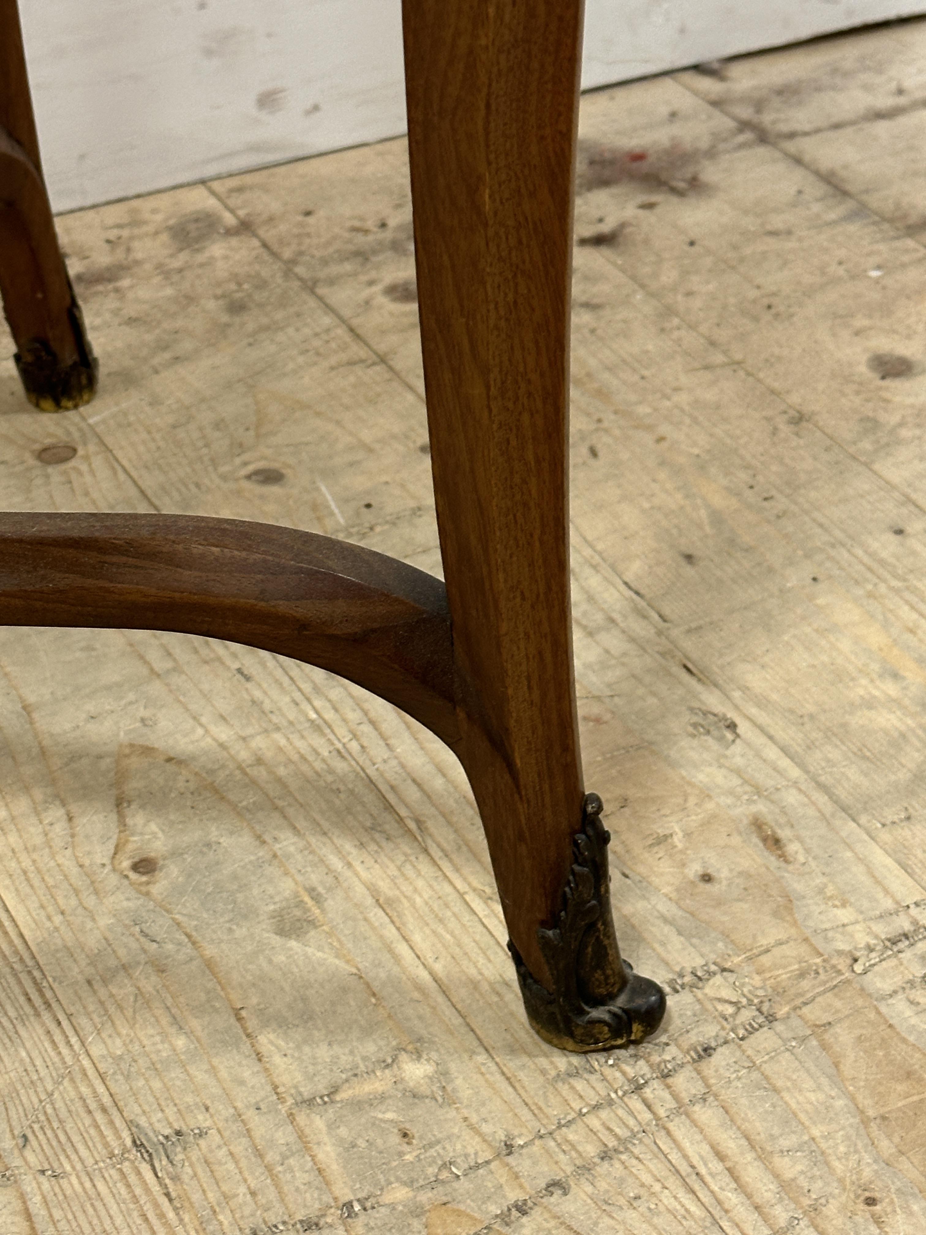 A Continental walnut parquetry lamp table with crossbanded top, scallloped frieze, swept tapering - Image 5 of 5