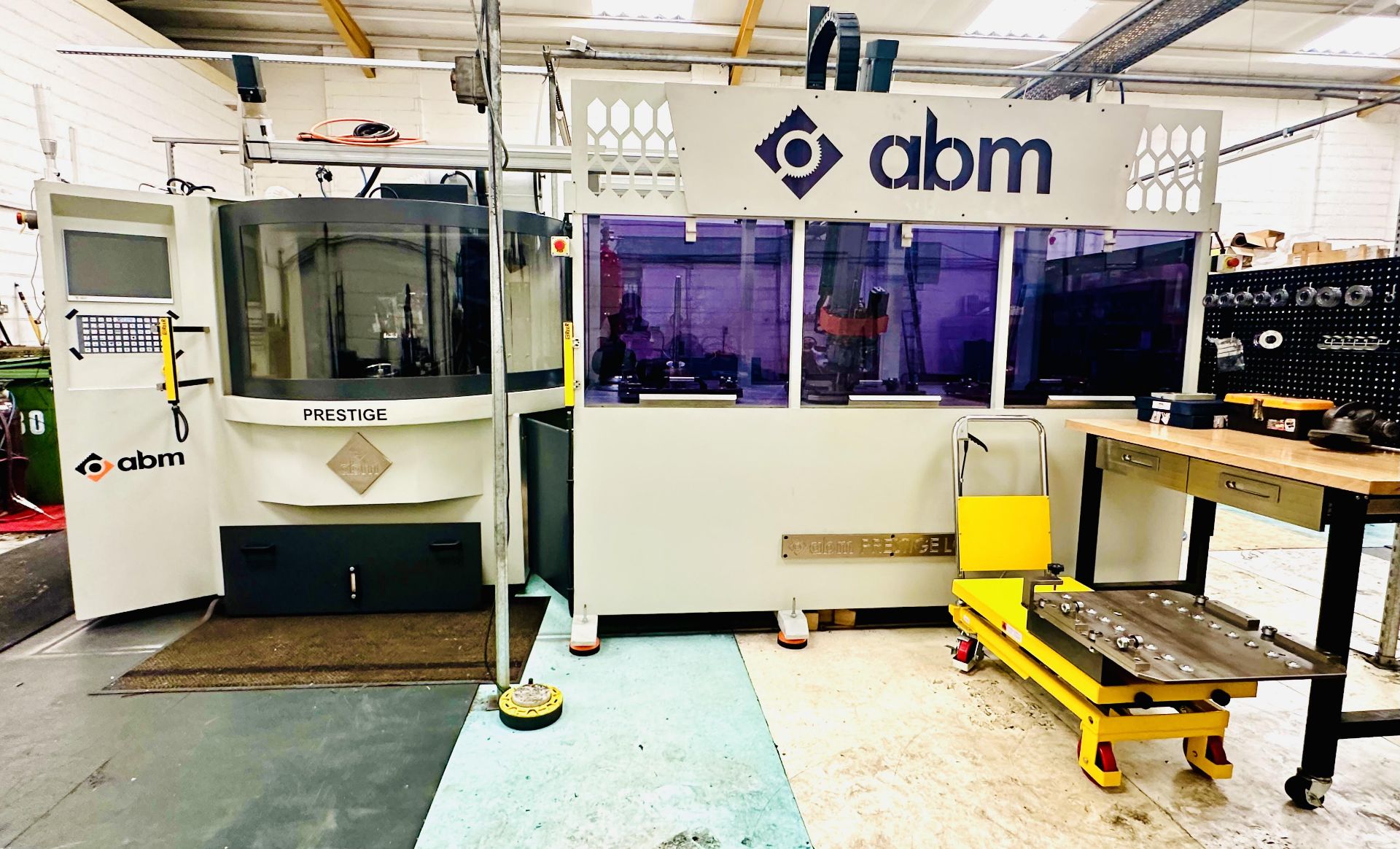 ABM 3 Axes Grinding Machine With Loading System