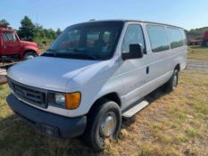 2005 Ford Passenger Van