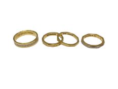 22ct gold and platinum wedding ring, size O and three other 22ct gold wedding rings, sizes H½- I (4)